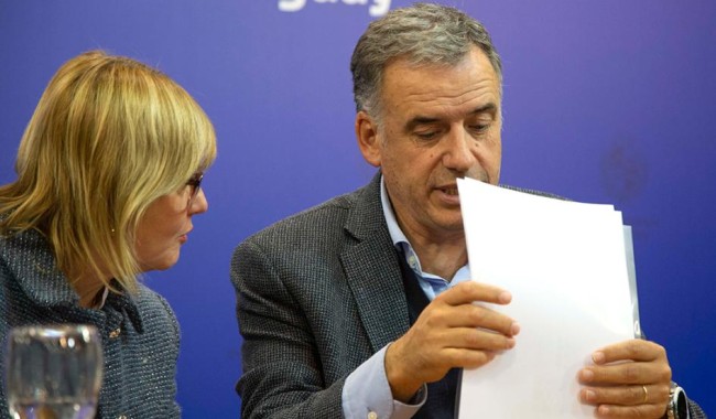 Gobierno "retoma rumbo histórico" de Uruguay en estrategia de control de consumo de tabaco