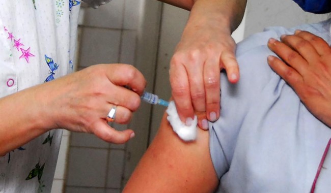 Campaña de vacunación antigripal superó las 400.000 dosis administradas