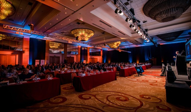 Expertos y periodistas protagonizan nuevas conferencias en Enjoy