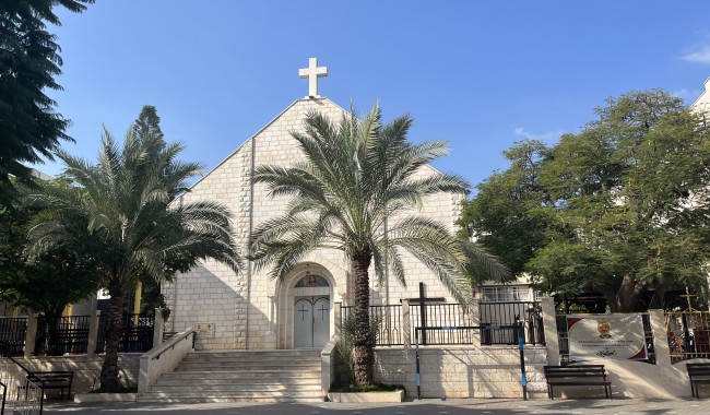Israel bombardea la única iglesia católica de Gaza