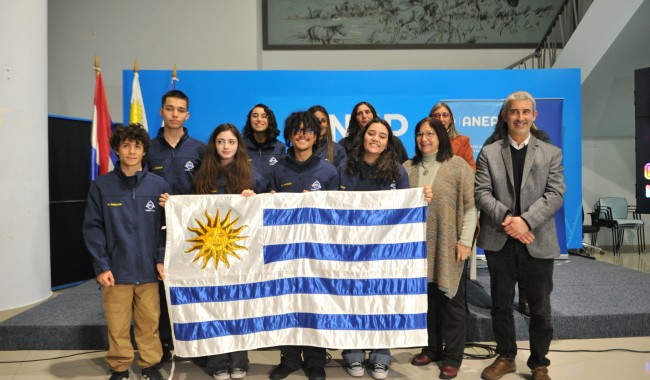Estudiantes del liceo 4 de Maldonado participan en competencia de la NASA