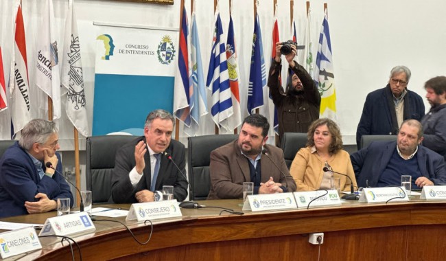 Congreso de Intendentes y Poder Ejecutivo acordaron transferencias para el quinquenio