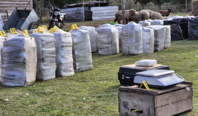 Policía Nacional incautó más de dos toneladas de cocaína