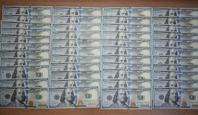 Cuatro personas detenidas por investigación de estafas con billetes falsos en Maldonado