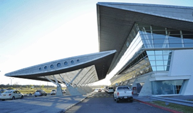 Aeropuerto de Punta del Este registró nivel de actividad más alto de los últimos 12 años para los meses de junio y julio