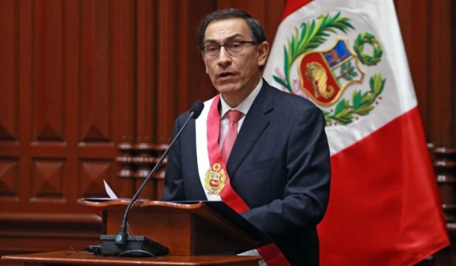 Un juez en Perú ordena la detención preventiva del expresidente Martín Vizcarra