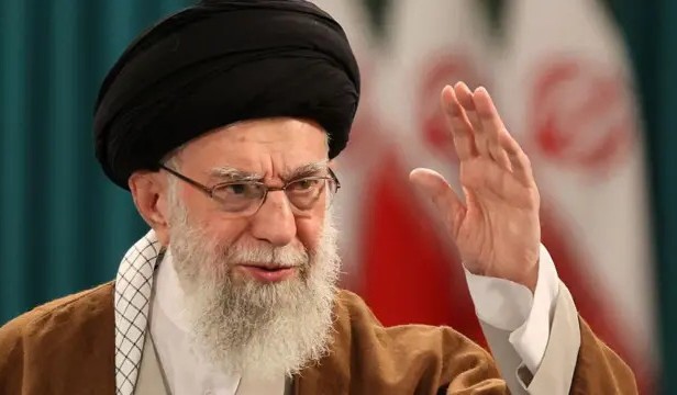 Irán y las potencias europeas retomarán diálogo nuclear ante inminente imposición de sanciones