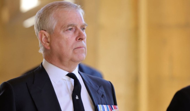 Carlos III de Inglaterra fuerza al príncipe Andrés a renunciar a sus títulos para frenar el deterioro de la Corona