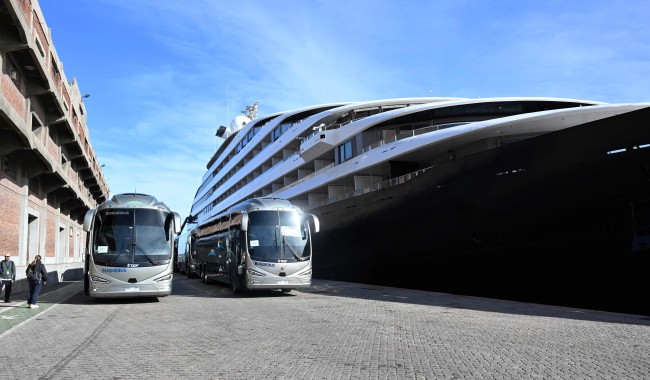 Comienza la temporada de cruceros 2025 - 2026 en el puerto de Montevideo