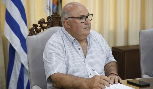 Estacionamiento tarifado: Abella partidario que funcione en PDE cuatro meses y en Maldonado capital todo el año