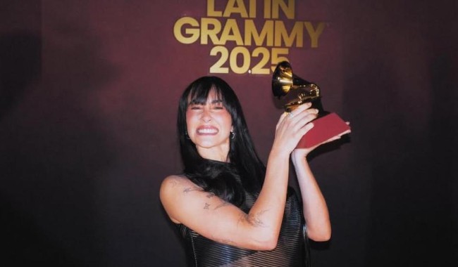 Aitana gana el Latin Grammy a mejor diseño por 'Cuarto Azul'