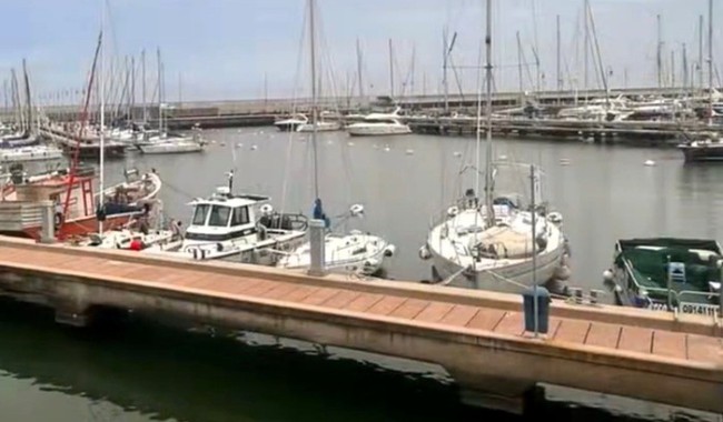 Puerto de Piriápolis: gran movimiento, marinas reservando su lugar, pesca y la explanada completa