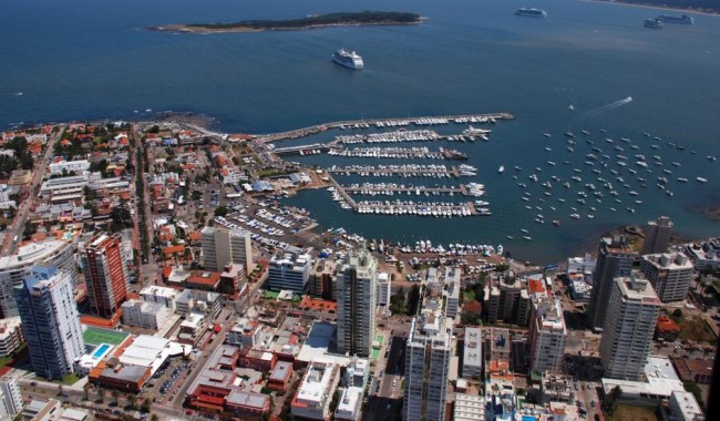 Seguridad, verano azul, limpieza e iluminación y paradores, apuesta al verano de la IDM