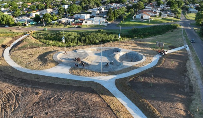 Abella y Tort encabezaron inauguración de pista de skate en Cerro Pelado con inversión de casi 13 millones