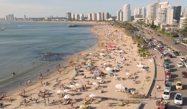 IDM, gestion ambiental, Jorge Piriz, playas, temporada, verano, basura, edificios, sillas, sombrillas