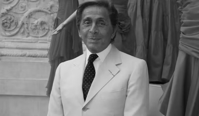 Murió a los 93 años el diseñador italiano Valentino, el "emperador de la moda"