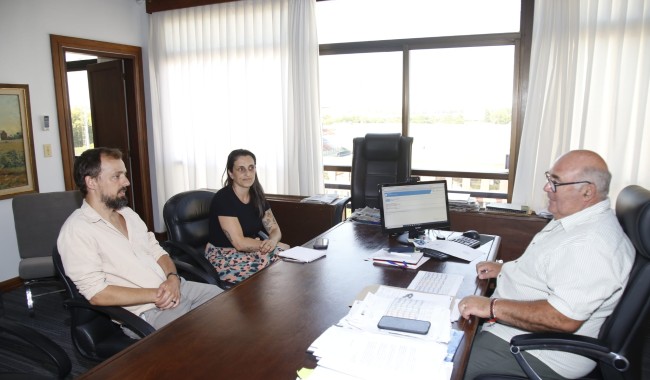 Intendente Abella se reunió con autoridades del Mides para coordinar acciones en distintos puntos del departamento