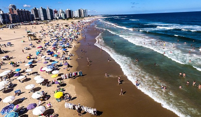 Turismo: el verano dejó US$ 928 millones con Punta del Este como destino más visitado y fuerte peso de Argentina