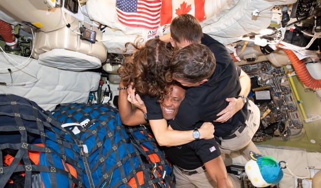 Artemis II, NASA, Orion, misión espacial, reingreso a la Tierra, programa Artemis, Luna, exploración espacial, astronautas, espacio profundo, amerizaje, reentrada atmosférica, Estados Unidos