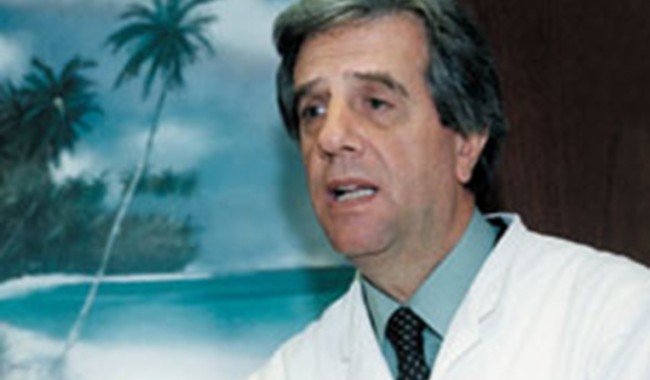 Gobierno inscribe el legado sanitario de Vázquez en el Centro Oncológico del Este