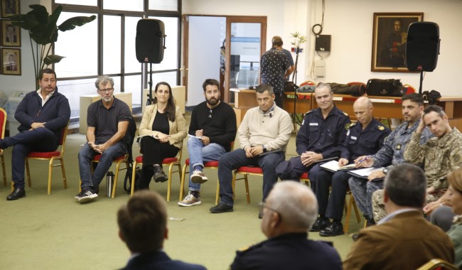 Bomberos calificó a Souza como “un activo de suma importancia” mientras continúa el malestar en la IDM