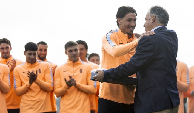 "Volverán a recibir al mundo": el mensaje de Infantino durante la despedida de Uruguay rumbo al Mundial
