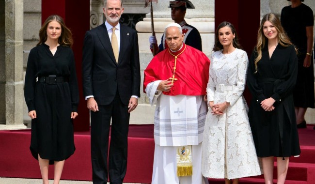 León XIV llegó a España con un mensaje contra la polarización y pide la reconciliación nacional