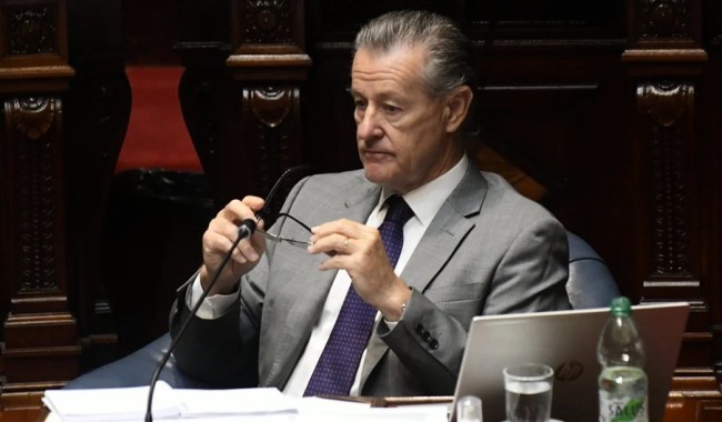 Gurméndez propone por ley que ANCAP deje de fabricar Portland y cuestiona pérdidas por USD 810 millones