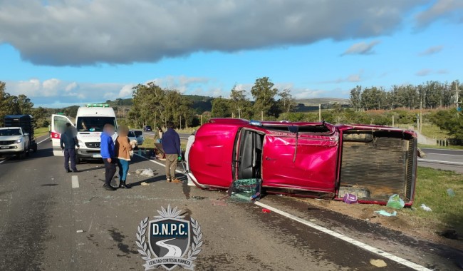 Vuelco de una camioneta en Ruta 9 dejó a un joven de 23 años con lesiones de gravedad