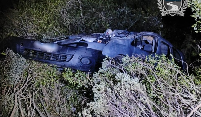 Un fallecido y siete personas lesionadas tras choque múltiple con vuelco en Ruta 60