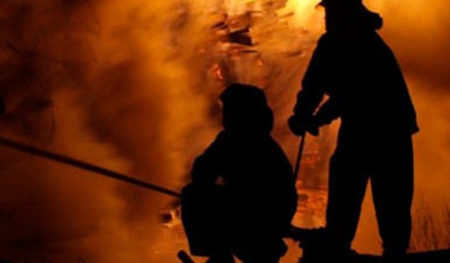 Investigan la muerte de un hombre tras el incendio de una vivienda en Los Eucaliptos