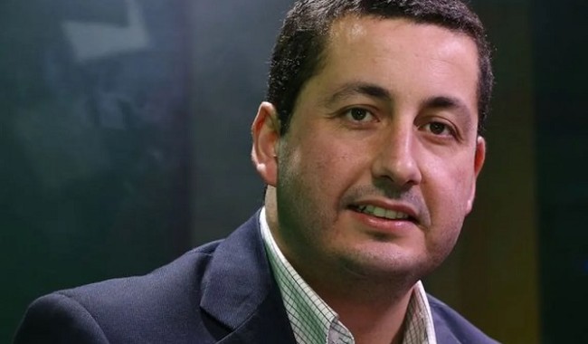 Echeverría propone incentivos para que el interior deje de perder profesionales y logre recuperarlos