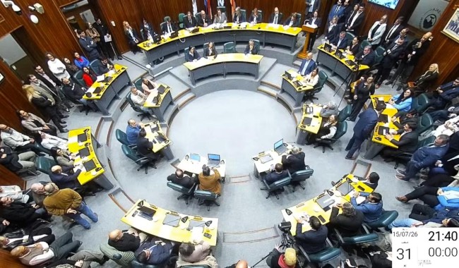 Desacuerdo político demoró casi dos horas el inicio de la sesión que elige las nuevas autoridades de la Junta