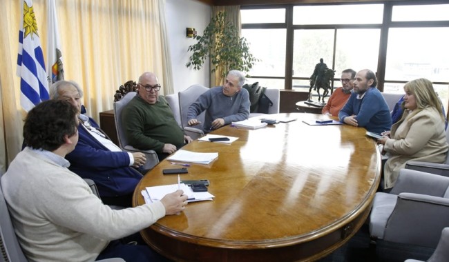 Casi 400 familias esperan las escrituras de viviendas que ya pagaron y la IDM planteó asumir el trámite para destrabarlo