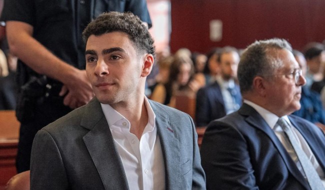 Luigi Mangione se declara culpable en el juicio federal por asesinar a un ejecutivo de una compañía de seguros de salud