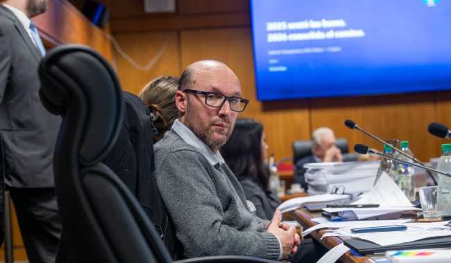 “No se puede gobernar desde la guarangada”: el PN abandonó la comisión de Presupuesto y Blás fustigó al oficialismo