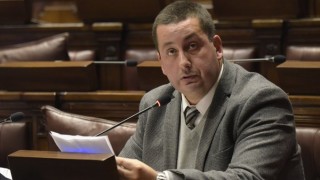 Diputado Echeverría planteó exoneración de comisiones bancarias para trabajadores en servicios del BROU