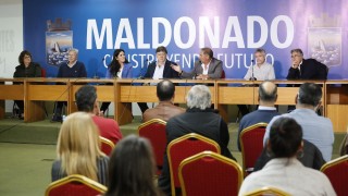 Presentaron en Maldonado el programa Familias Fuertes