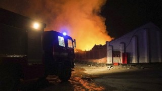 Rusia no negociará la paz "hasta que Ucrania no se lo implore de rodillas"