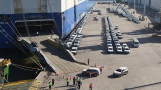 Puerto de Montevideo: se realizó la carga de exportación y tránsito de vehículos de mayor volumen registrada en la historia de la terminal