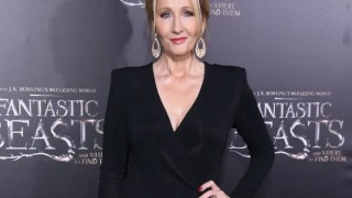 La Policía de Escocia investiga una amenaza a JK Rowling tras un tuit de apoyo a Salman Rushdie