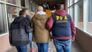 Interpol extraditó a argentino presuntamente implicado en el homicidio del empleado del hotel Enjoy Punta del Este y justicia lo formalizó