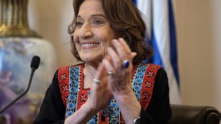 Cristina Moran, Iris Fariña Romano