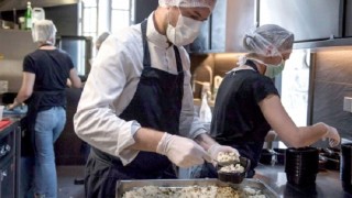 Gastronómicos y hoteleros rechazan aditivo de la Rendición de Cuentas que "desregula descanso" establecido por Ley