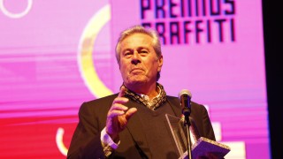 Maldonado recibió el Premio Graffiti Institucional en manos del intendente Antía