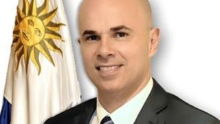 Argimón nombró canciller interino a Diego Escuder y ratificó como subsecretario a Albertoni