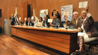 Lacalle Pou en Plenario de Municipios: “Atrás de una causa justa están los alcaldes”