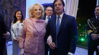 Lacalle Pou y Mirtha Legrand participaron de la fiesta de gala por la independencia uruguaya en Bs As