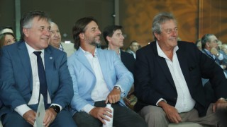 Antía informó a Lacalle sobre paros del SUNCA que afectan realojo del Kennedy y señaló que el sindicato tiene "falta de sensibilidad"