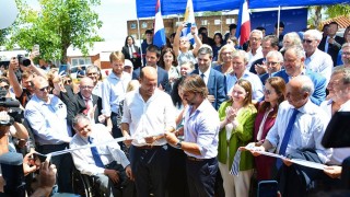 Lacalle Pou inauguró Centro de Referencia de Políticas Sociales en Casavalle